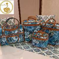 کیف زنانه  پیک نیک چهارتیکه مسافرتی با جنس درجه یک و ایستایی مطابق عکسارسال رایگان 