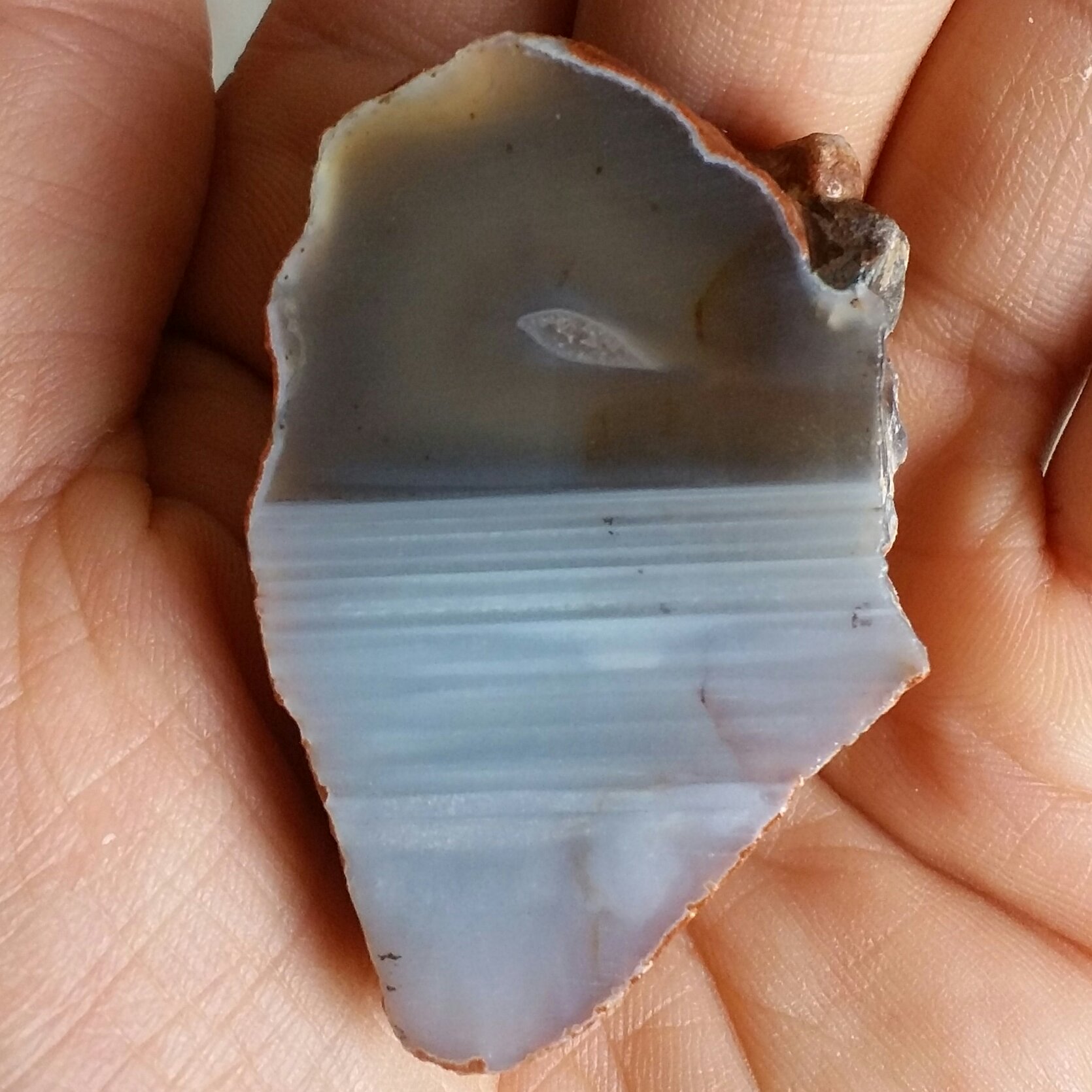 اسلایس سنگ راف عقیق سلیمانی 3بعدی خطی منظم دو رنگ بسیار دیدنی کاملا طبیعی زیبااا
محشر شاهکار خلقت
