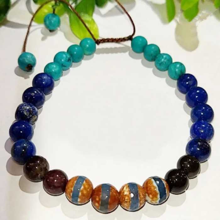 دستبند دخترانه و زنانه  دارای  سنگ های عقیق و فیروزه مصری و گارنت سرخ و لاجورد 