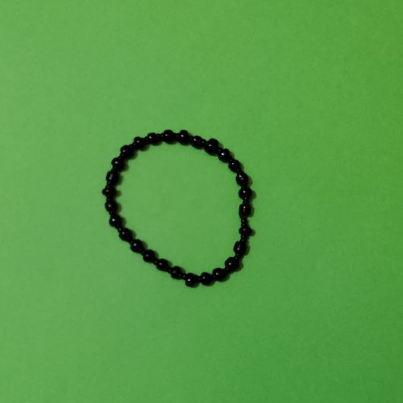 دستبند سیاه مناسب هر نوع لباس