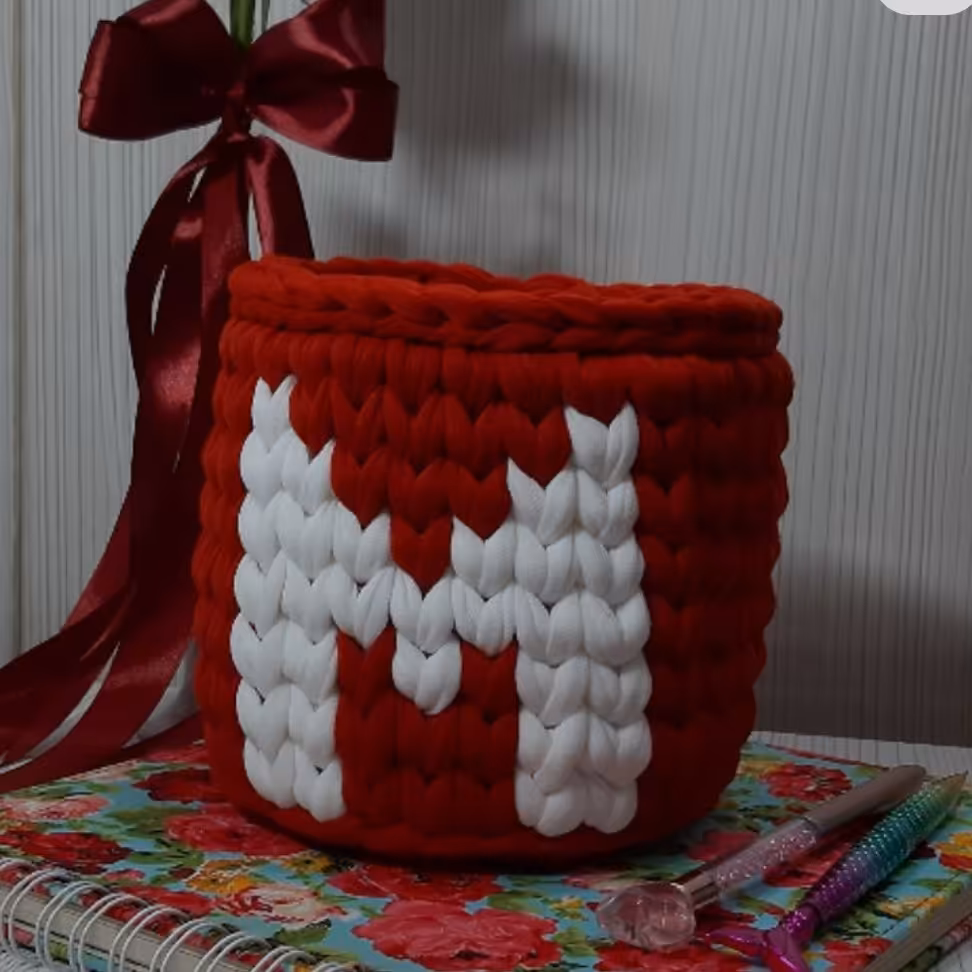 باکس تریکویی مدل حرف M 