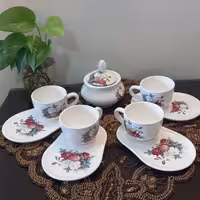 ست فنجان چای و قهوه خوری   4نفره