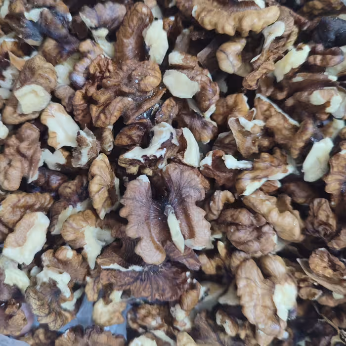 مغز گردوی فسنجونی امسالی درجه یک 1402