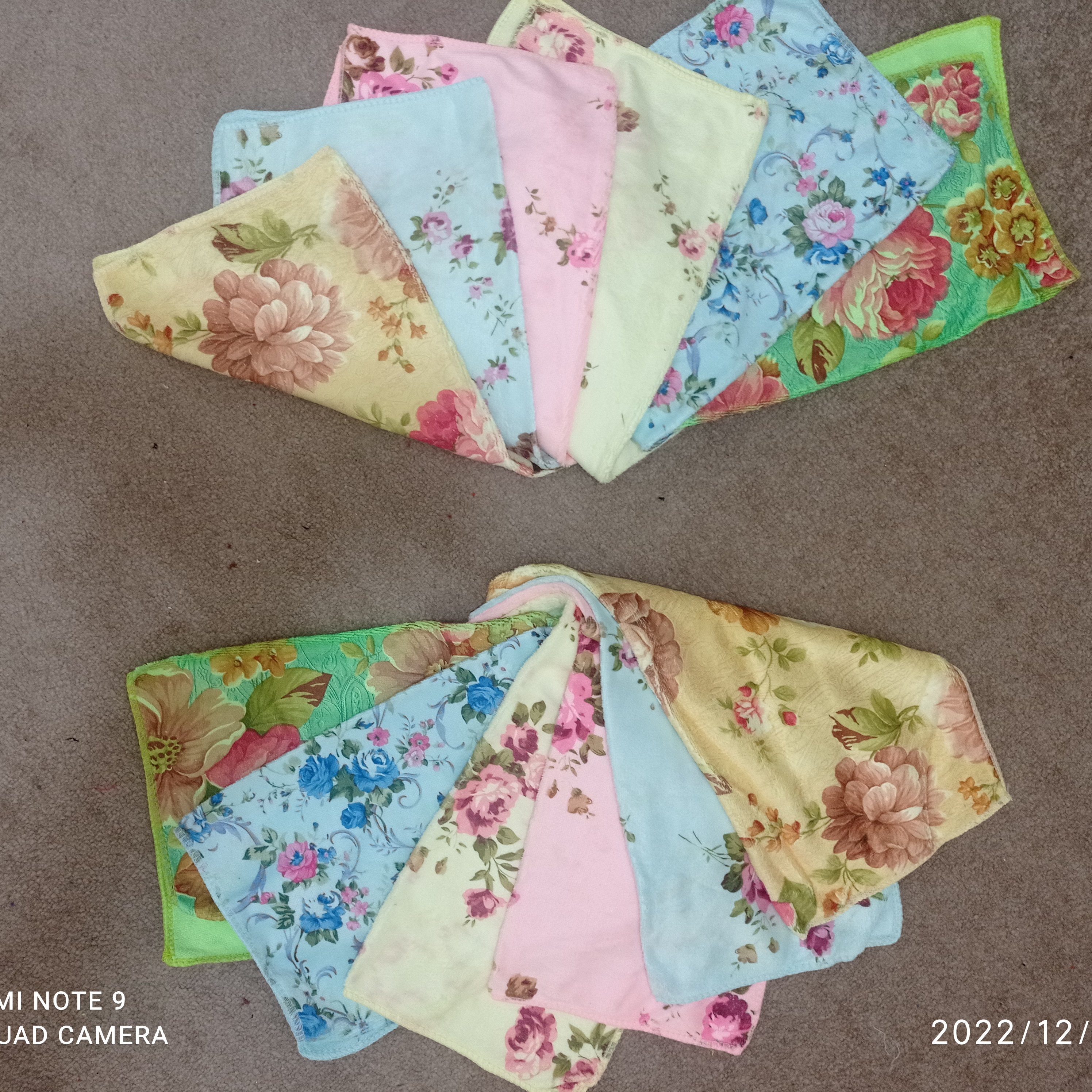 دستمال حوله ای گلدار  درشت سایز 40 در 40