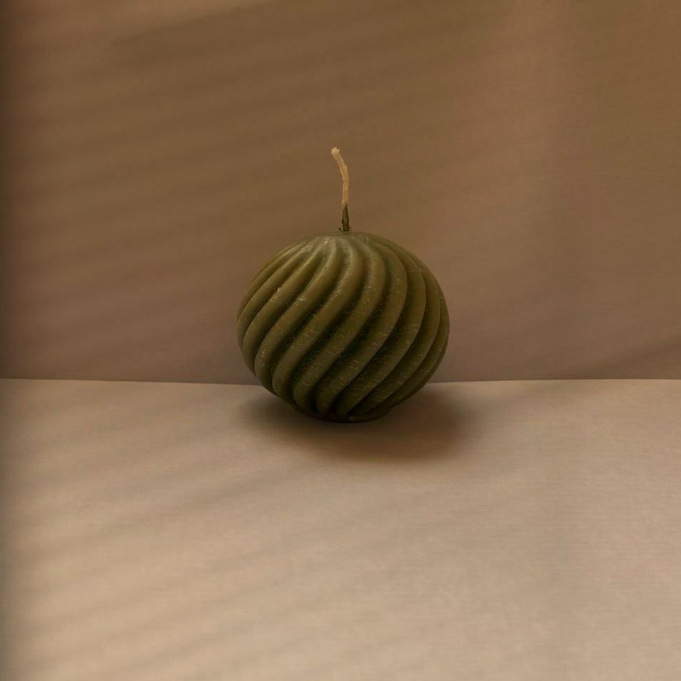 شمع گرد شیار دار قابل سفارش در رنگ های دلخواه