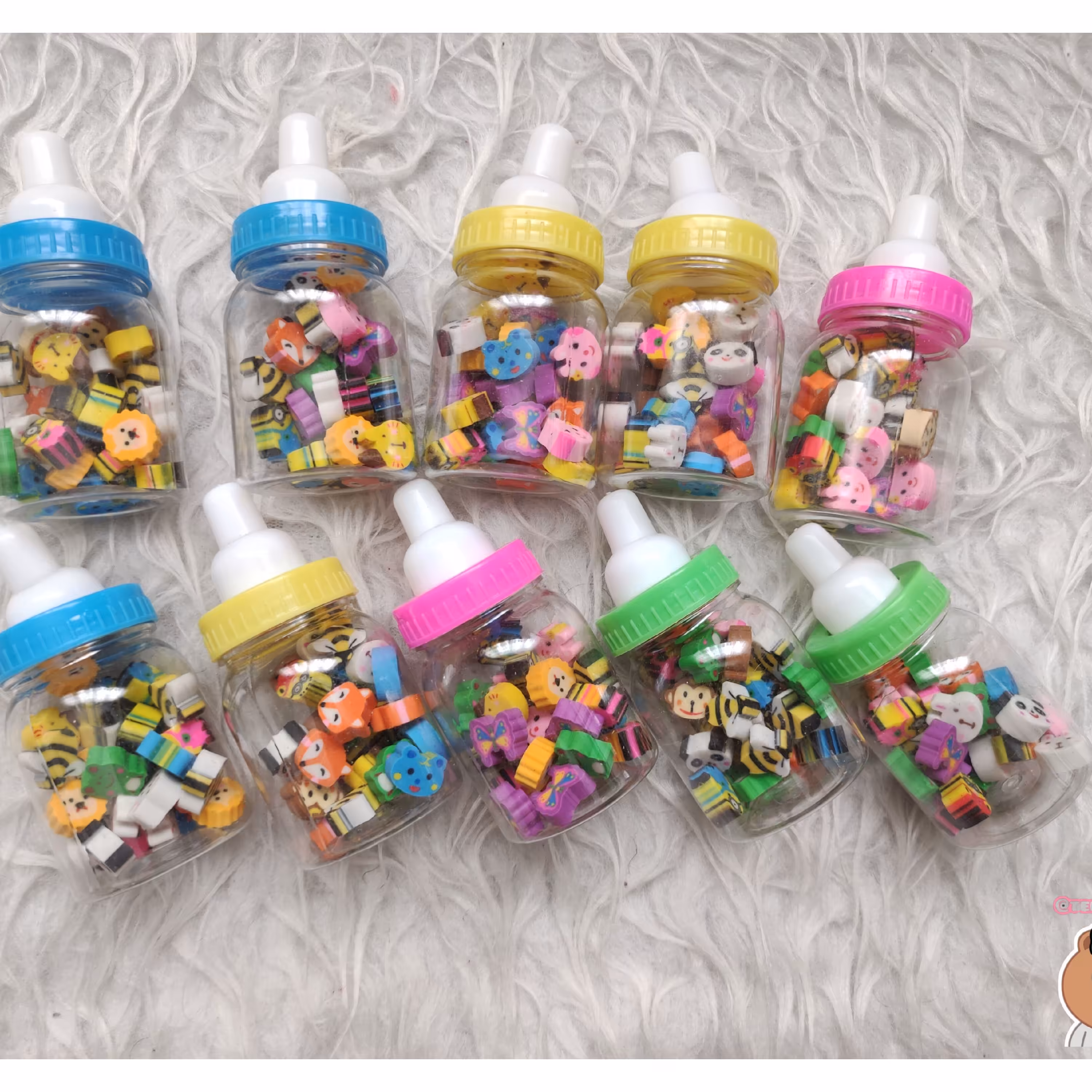 پاکن شیشه شیر 
هر شیشه دارای  25 عدد پاکن نقلی 
