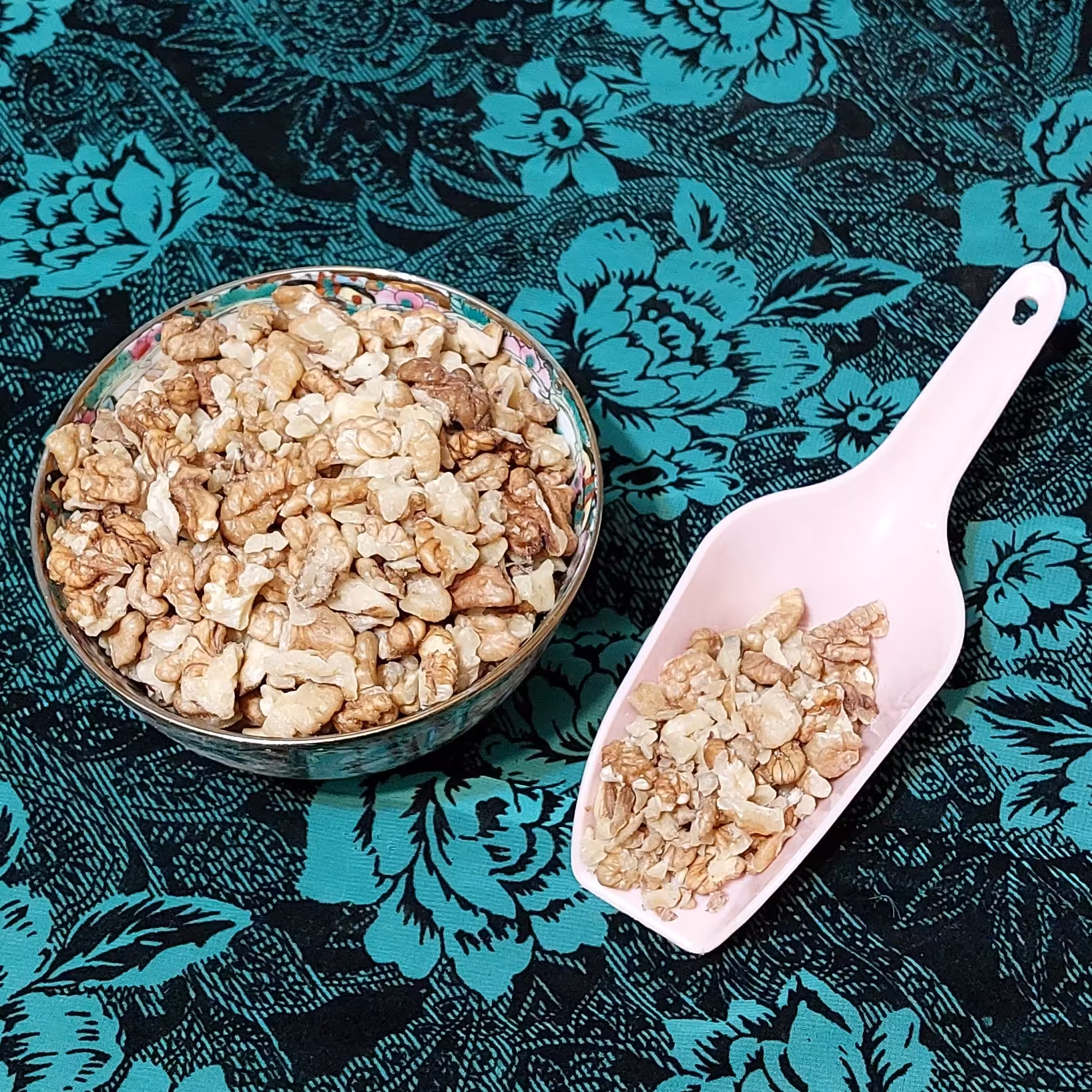 گردوی خورد آذرشهر  یک کیلویی 