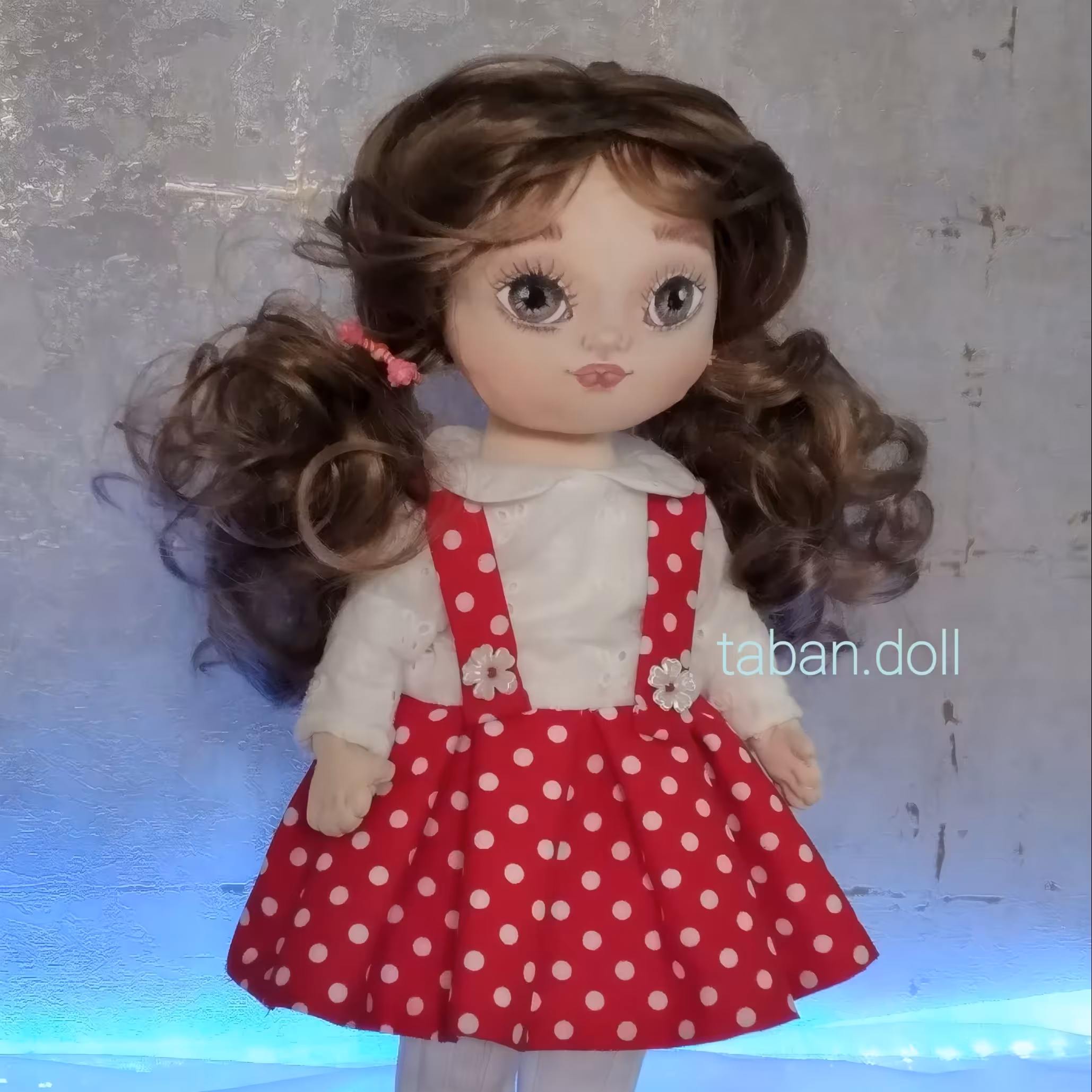 عروسک روسی دختر سرچرخشی با چهره