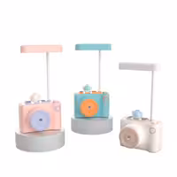 چراغ مطالعه رومیزی چند کاره همراه با مداد تراش طرح دوربین عکاسی - صورتی