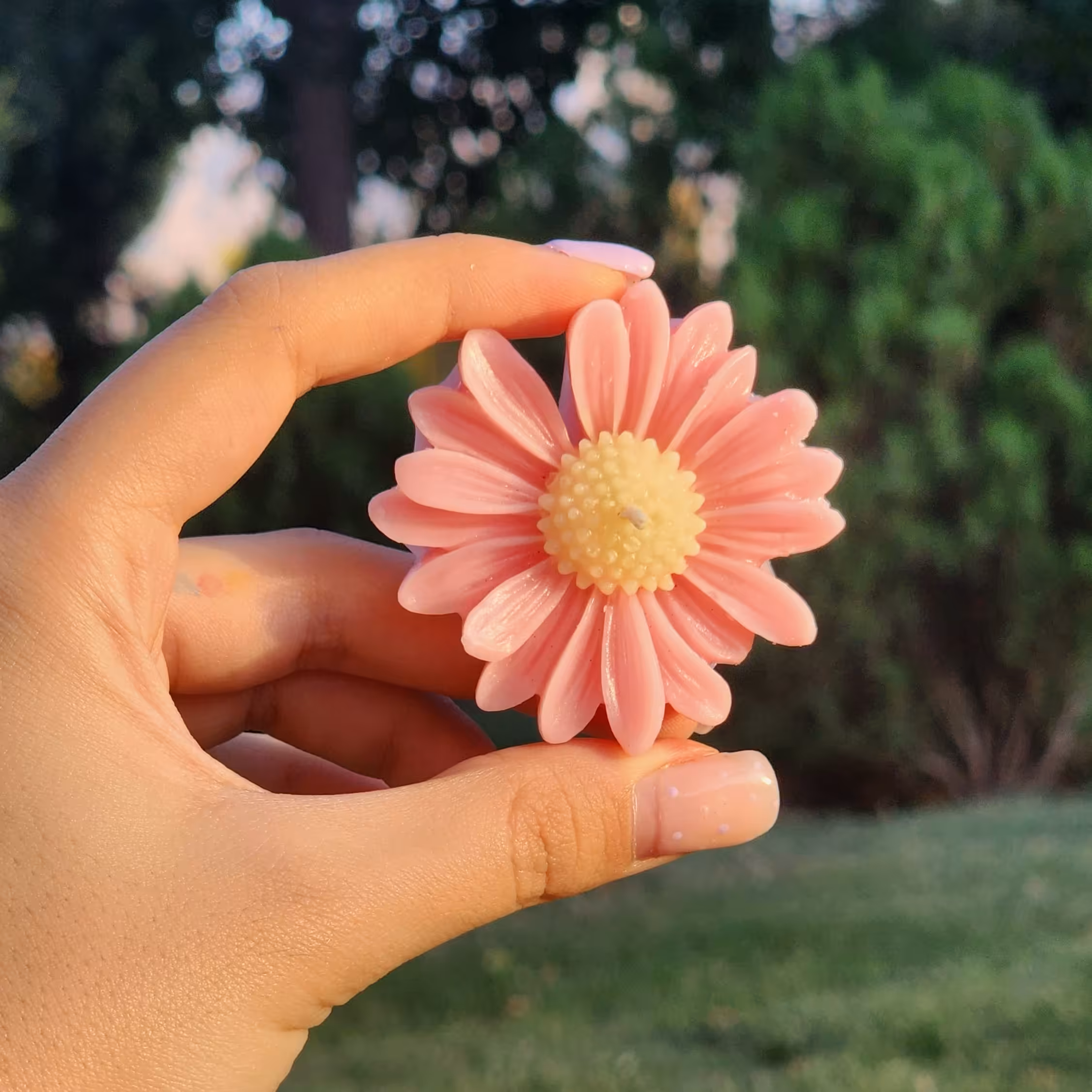 شمع روآبی طرح گل مارگاریت