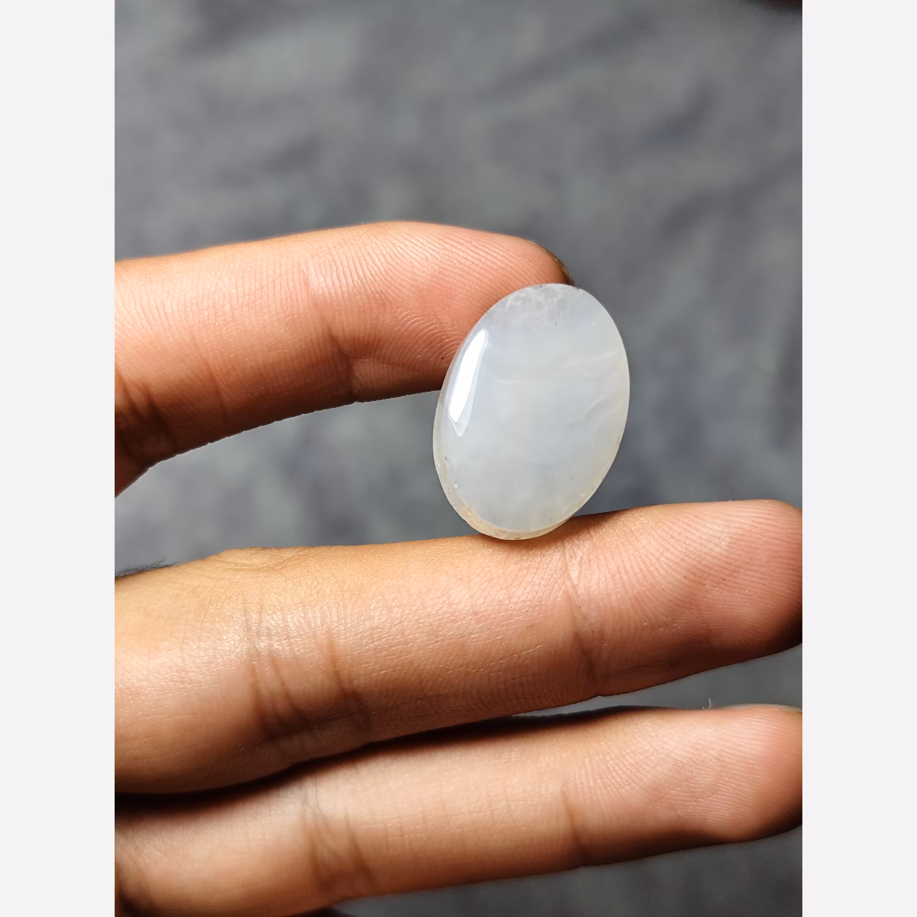 عقیق شیری آبدار 