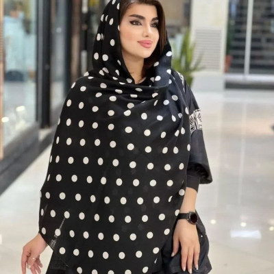 شال نخی شال مشکی سفید شال توپ توپی