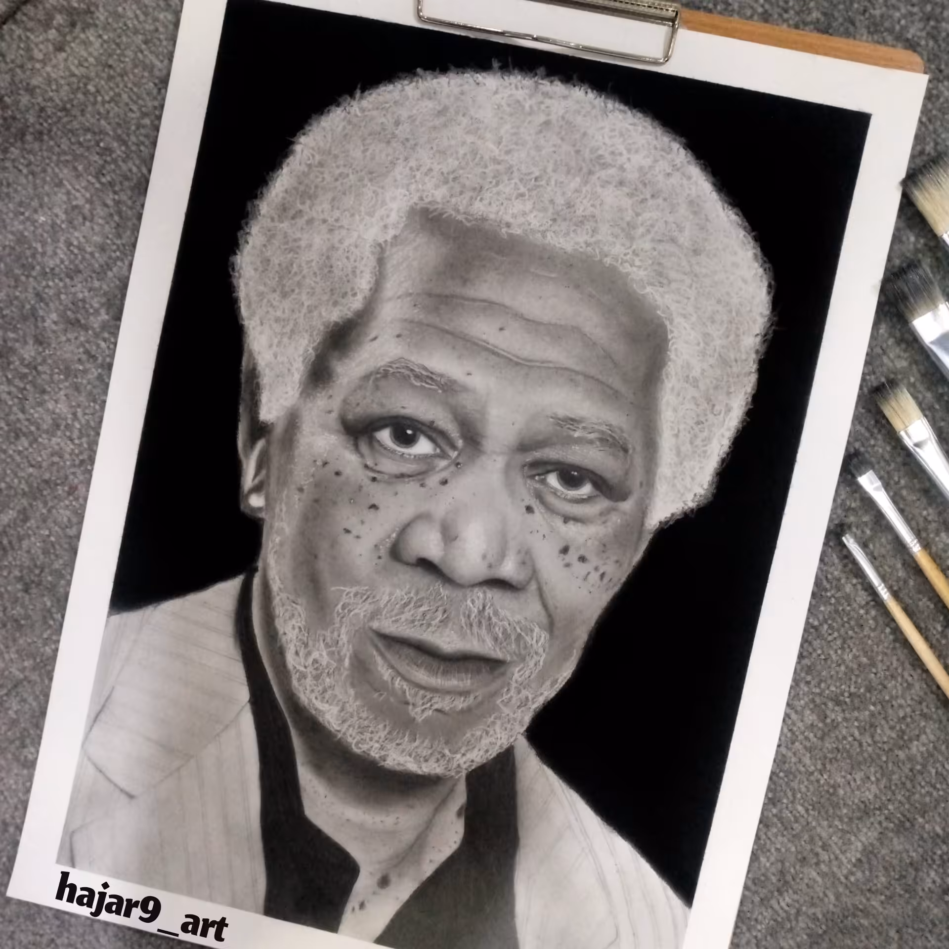 طراحی چهره سیاه قلم هدیه‌ای ماندگار