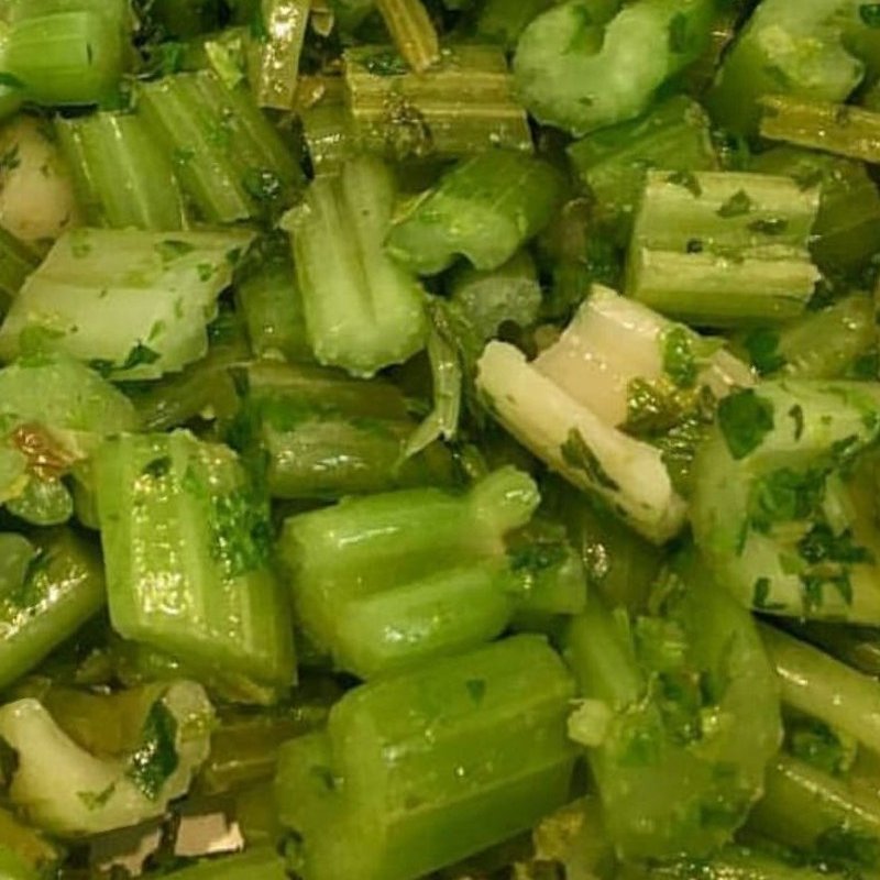 کرفس سرخ شده