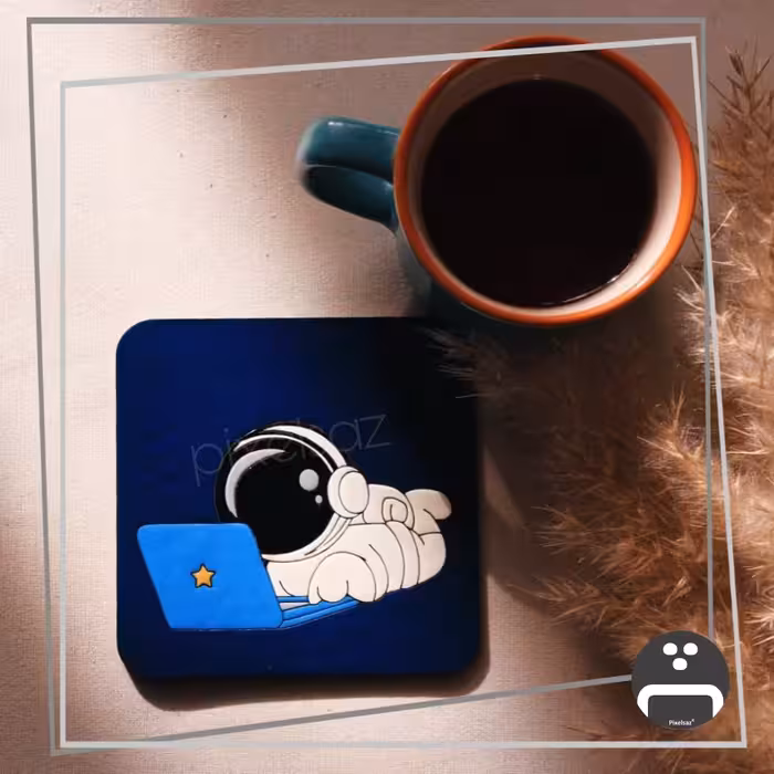 زیرلیوانی طرح فضانورد پیکسل ساز/جنس چوب و نقاشی شده/ضدآب/سایز9×9