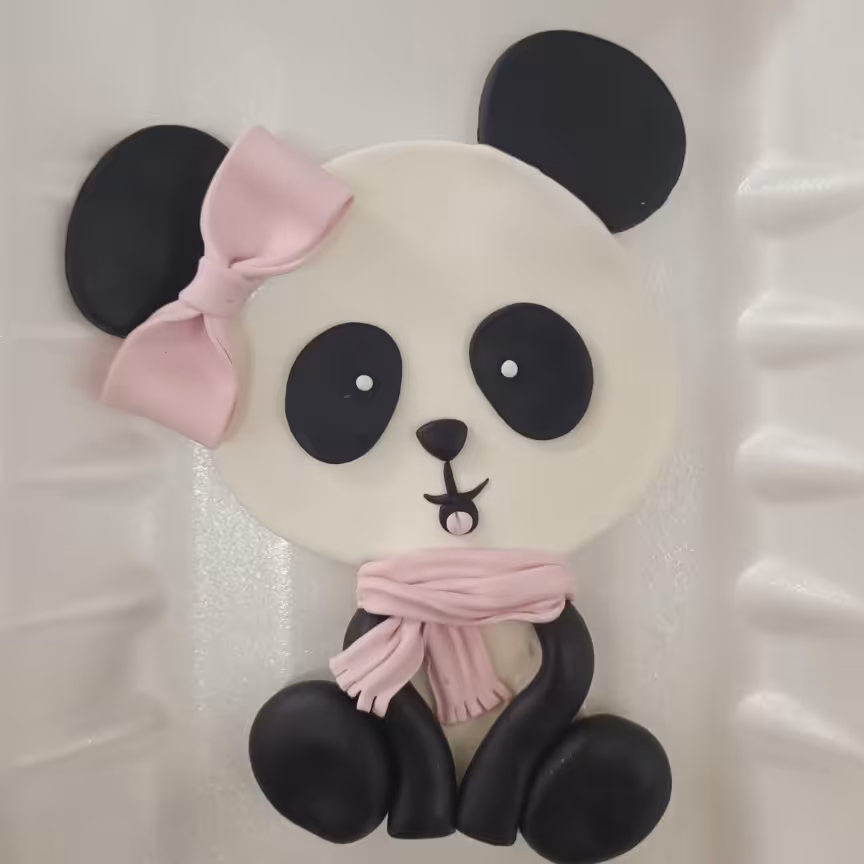 تاپر فوندانتی پاندا  ویژه تزئین کیک و دسر  و کاپ کیک .ارتفاع 10سانت 