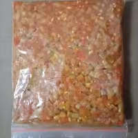 لوبیا سبز با پوره ی  گوجه تازه و کاملآ بهداشتی  در بسته بندی یک کیلویی