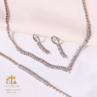 سرویس نقره مدل طوق ظریف با سنگ باگت کد 11139