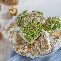 نوقا گردویی مخصوص تبریز. سوغات تبریز. لوکا تبریز