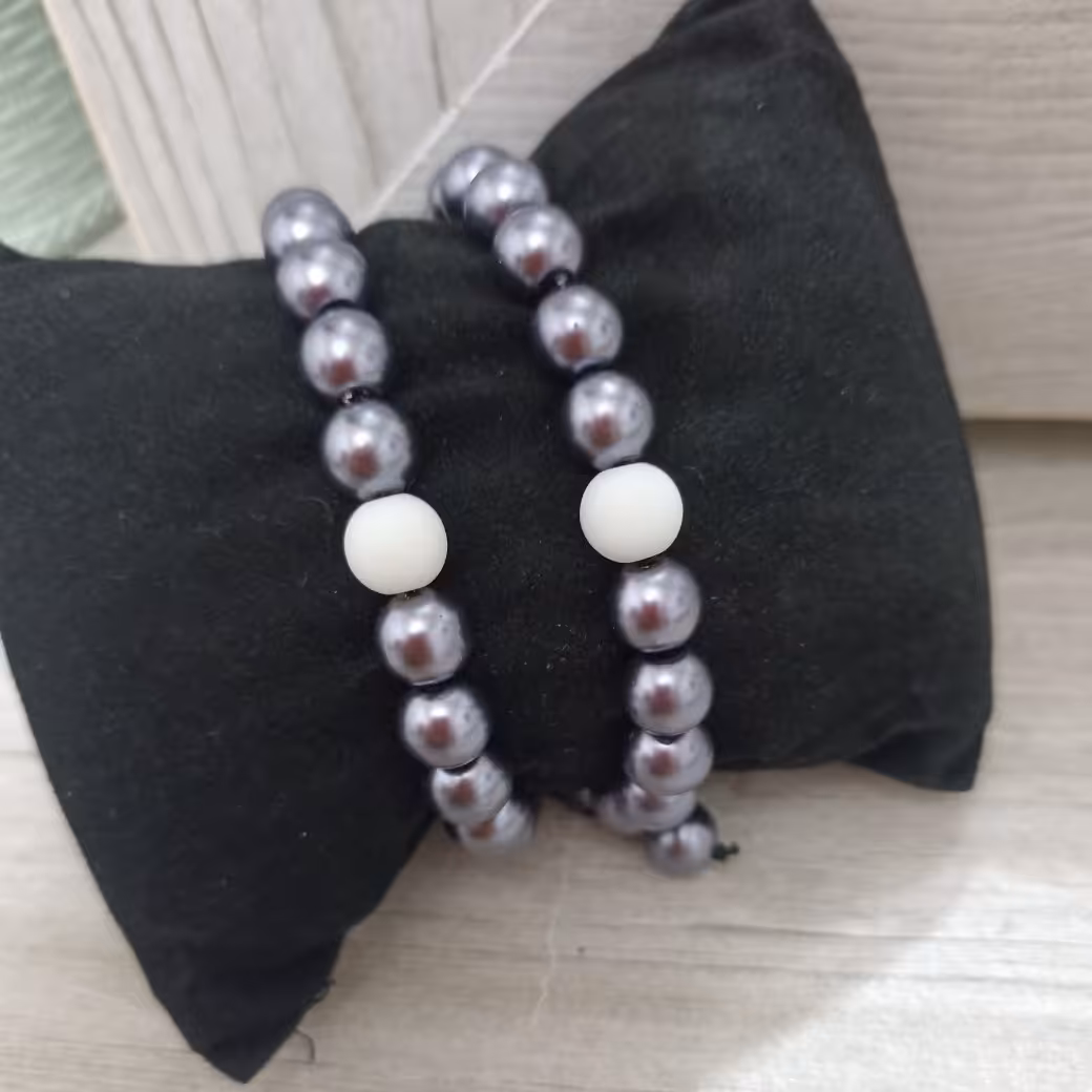 دستبنداونیکس نقره ای و سفید فروش به صورت جفتی