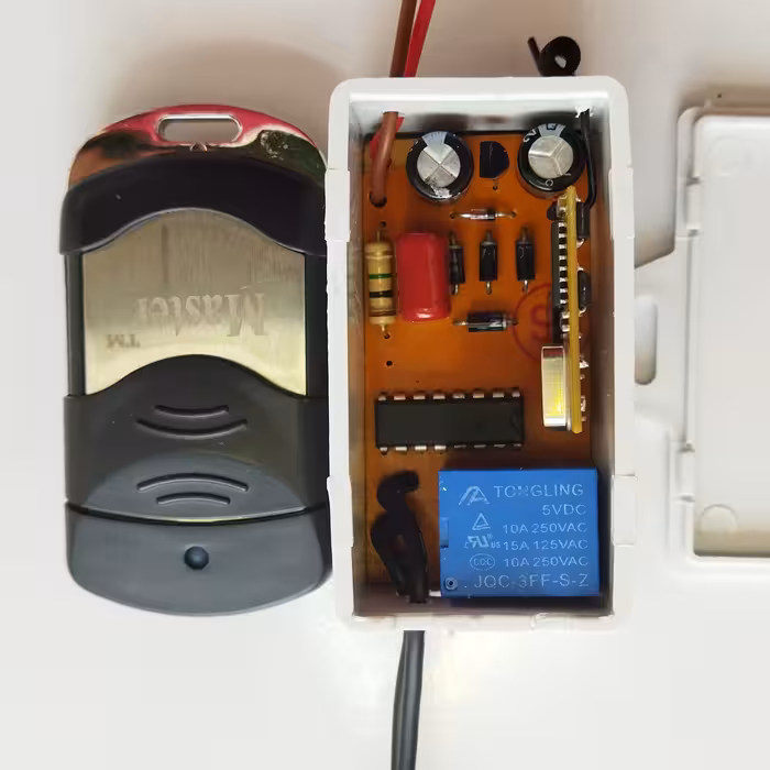 فرستنده و گیرنده تک کانال 220 ولت خروجی لحظه ای