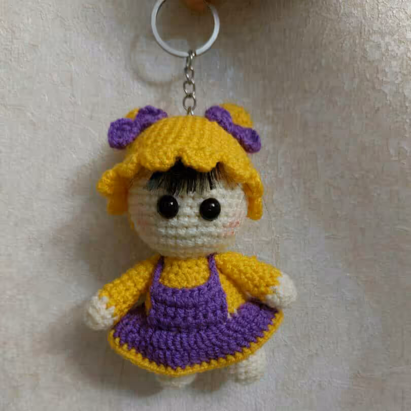 جاسوئیچی دختر .بافتنی