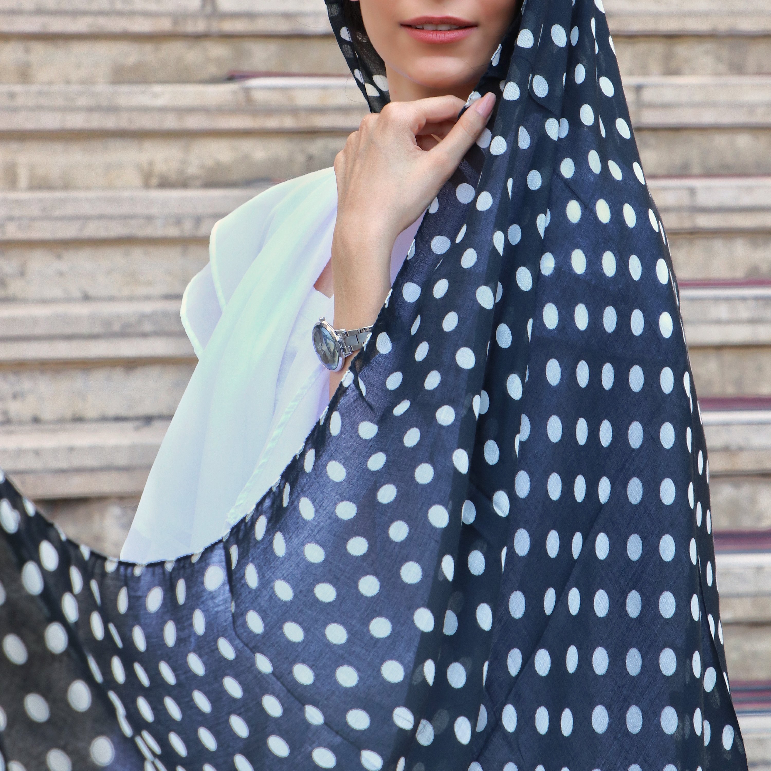 شال نخی خالخالی مشکی