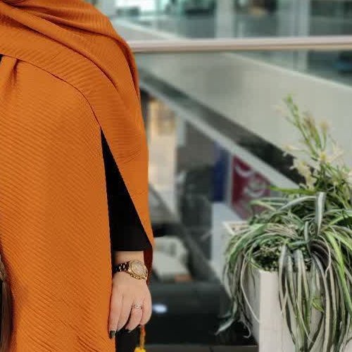 شال نخی پلیسه پوست ماری پم پم دار کیفیت بی نظیر رنگبندی جدید و بی نظیر اصبا سر نیست ژاکارد پوست ماری قواره 200*70