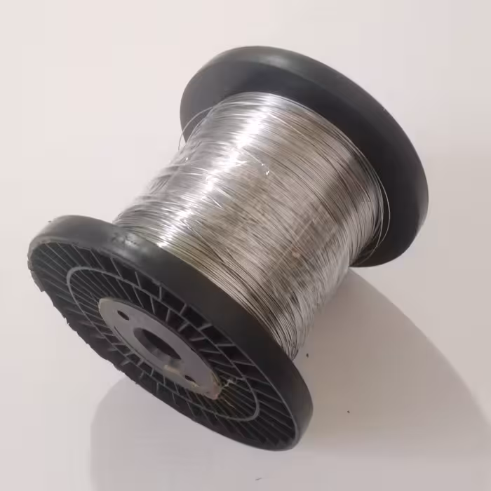 سیم مفتول گالوانیزه قاب کندو  مخصوص موم دوزی  7دهم میلیمتر  2کیلو و700 گرم 