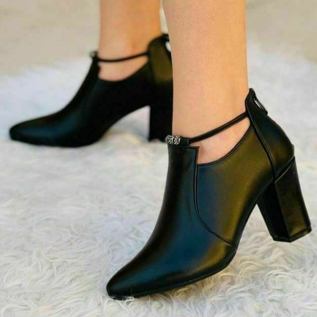 پاشنه دار جدید باکیفیت بسیار خوش پا (پاشنه5سانت)سایز37تا40