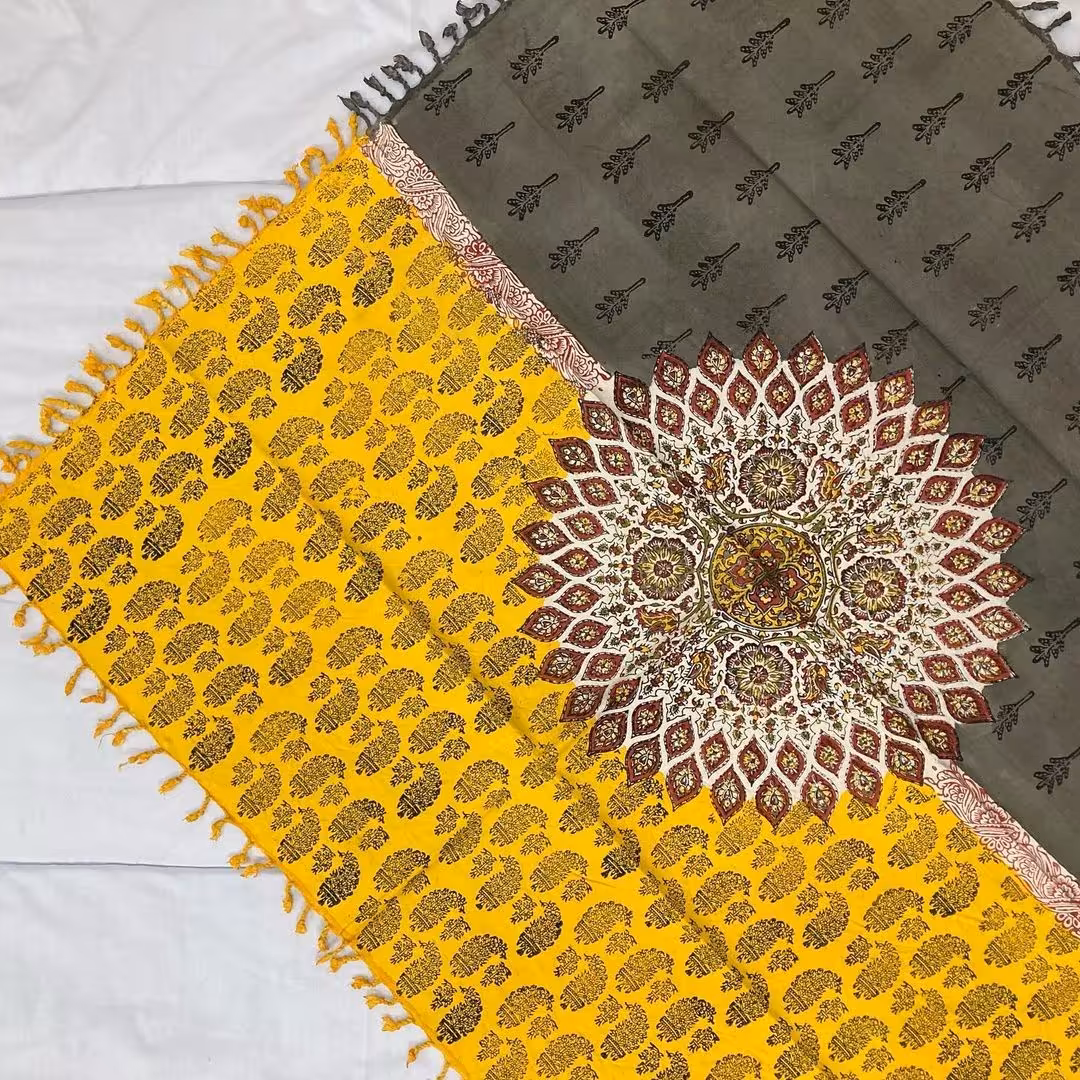 سفره قلمکاری طرح مدرن کد06