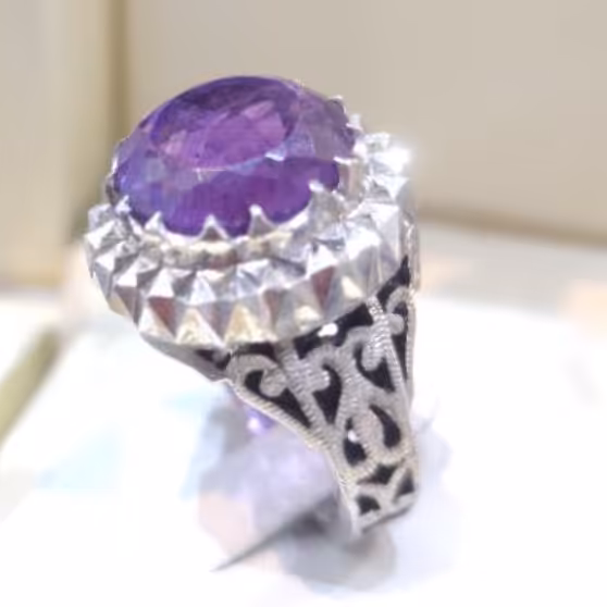 انگشتر نقره جواهری مردانه با نگین آماتیس
تمام دست ساز