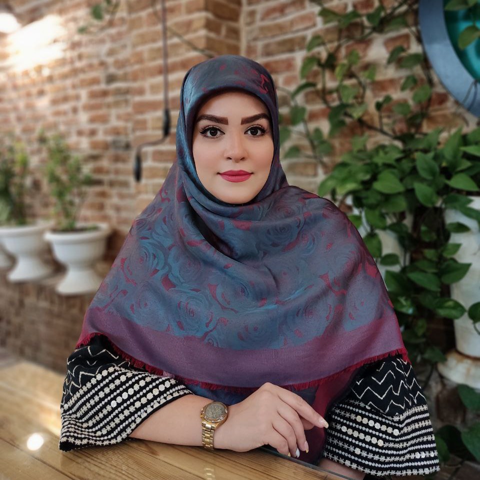 روسری نخ ابریشم ژاکارد وارداتی دورو لمه دار قواره 140 طرح گل رز آبی زرشکی ارسال رایگان
