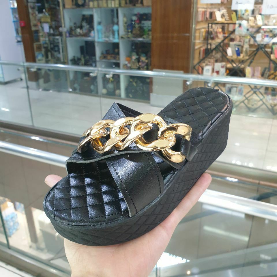 صندل لژدار کارتیر زنانه دخترانه کفش پاشنه بلند زنجیری زنجیردار زنجیر دار مشکی سفید دمپایی طبی روفرشی رو فرشی مجلسی
