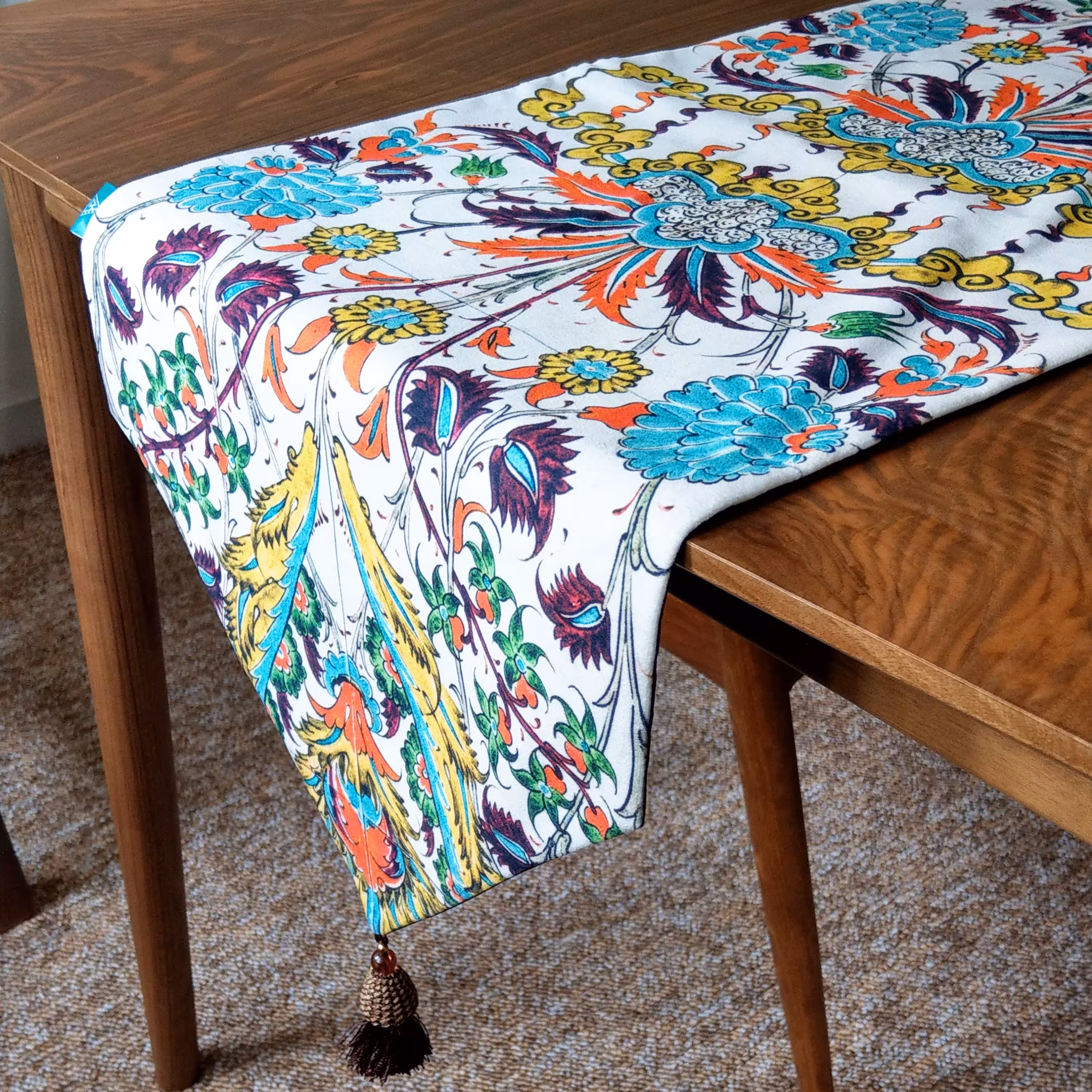 رانر مخمل آستر دار طرح طرح کاشی 35x105 منگوله دار