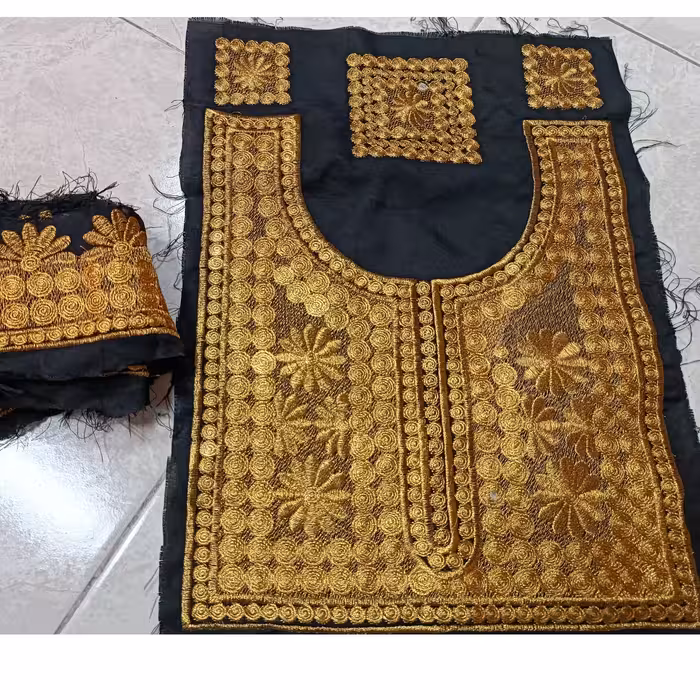 پنل سنتی زر بافت 5 تکه اعلا به همراه نوار ی سه و نیم  متری 