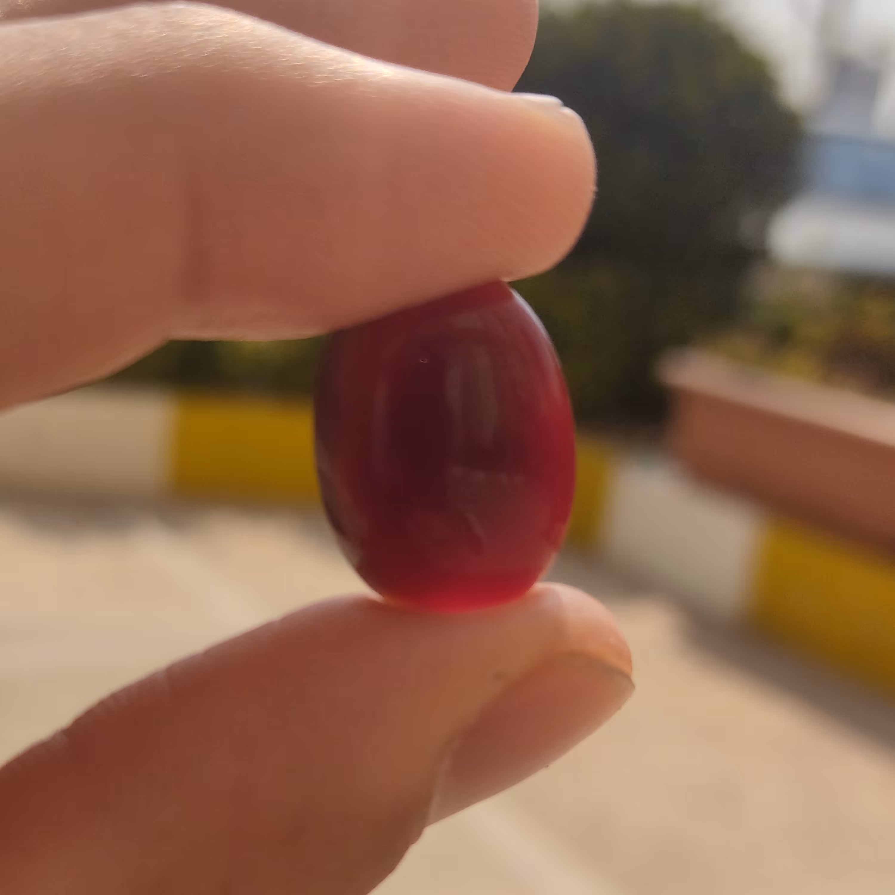 نگین عقیق اصل کهنه رنگ کبدی سایز انگشتری وزن 3 گرم