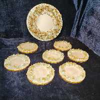 سفره هفتسین رزینی دستساز طرح کریستال خورد شده سفید طلایی