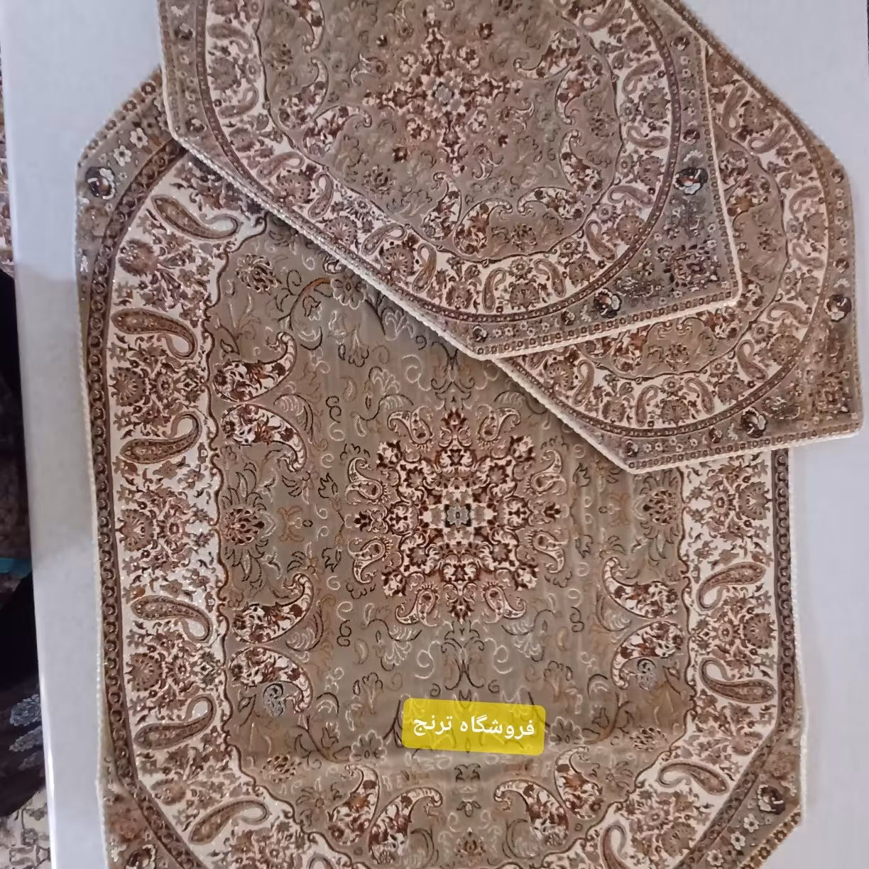 سرویس سه تکه جلو مبلی ترمه طرح شاهسوند رنگ گردویی