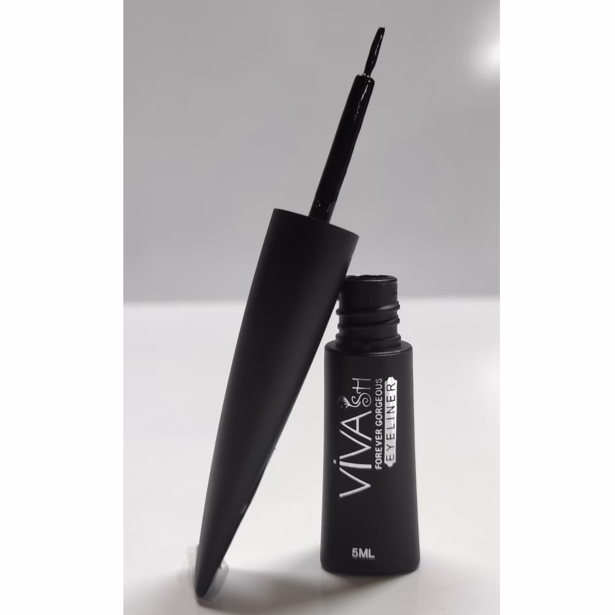 خط چشم مویی فوق مشکی ویواش