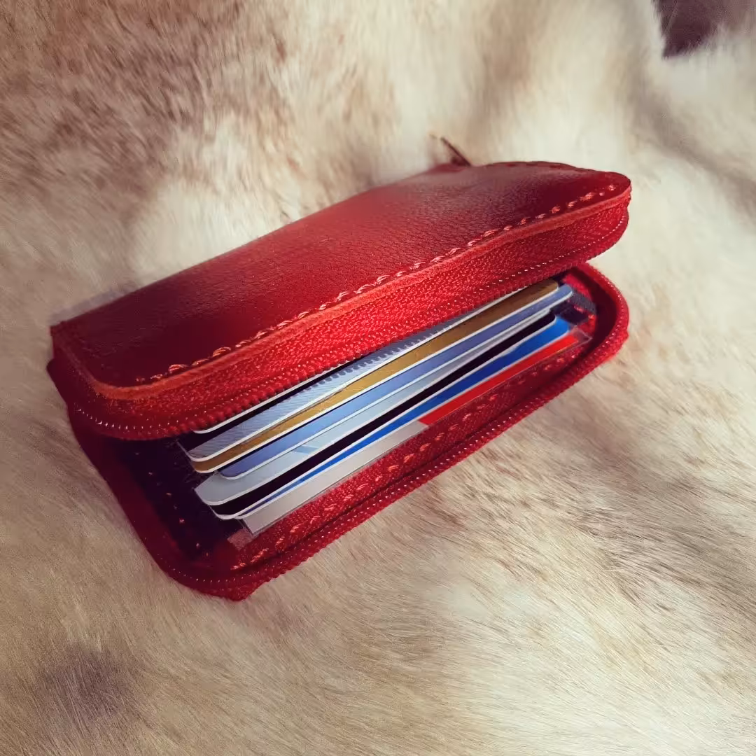 جاکارتی چرم دستدوز بسیار زیبا و جادار