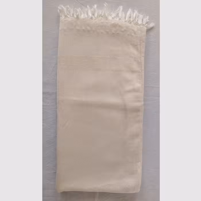 حوله دستباف حمام دو تکه سفید با حاشیه های ساده