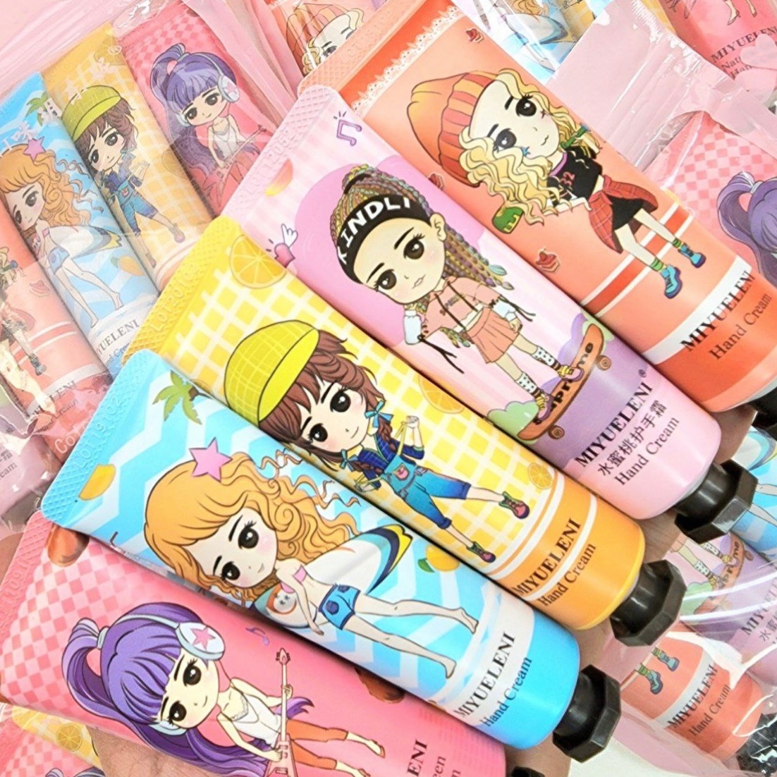 کرم مرطوب کننده دست عروسکی 