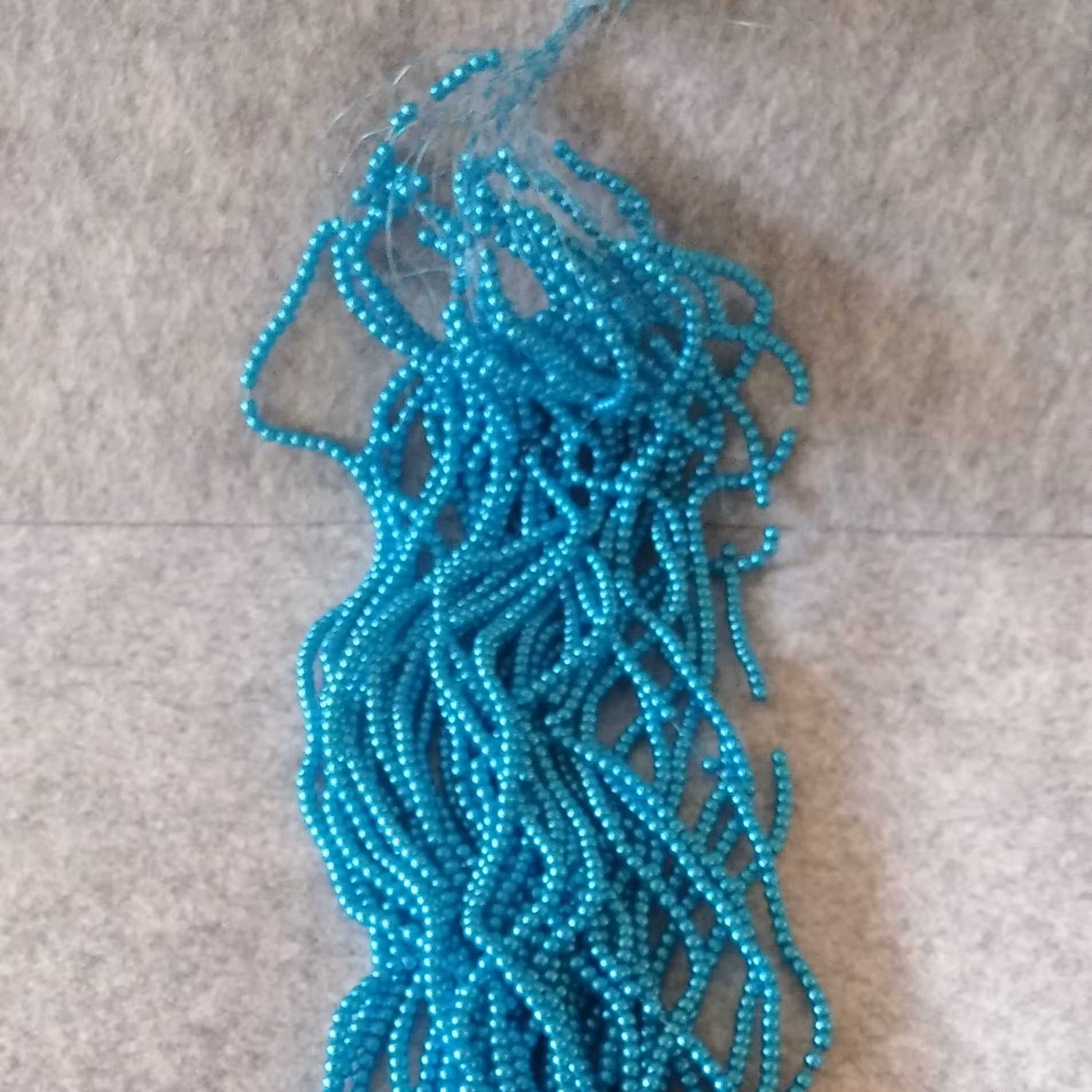 مروارید سنگی سایز 4 رنگ آبی 1 بند