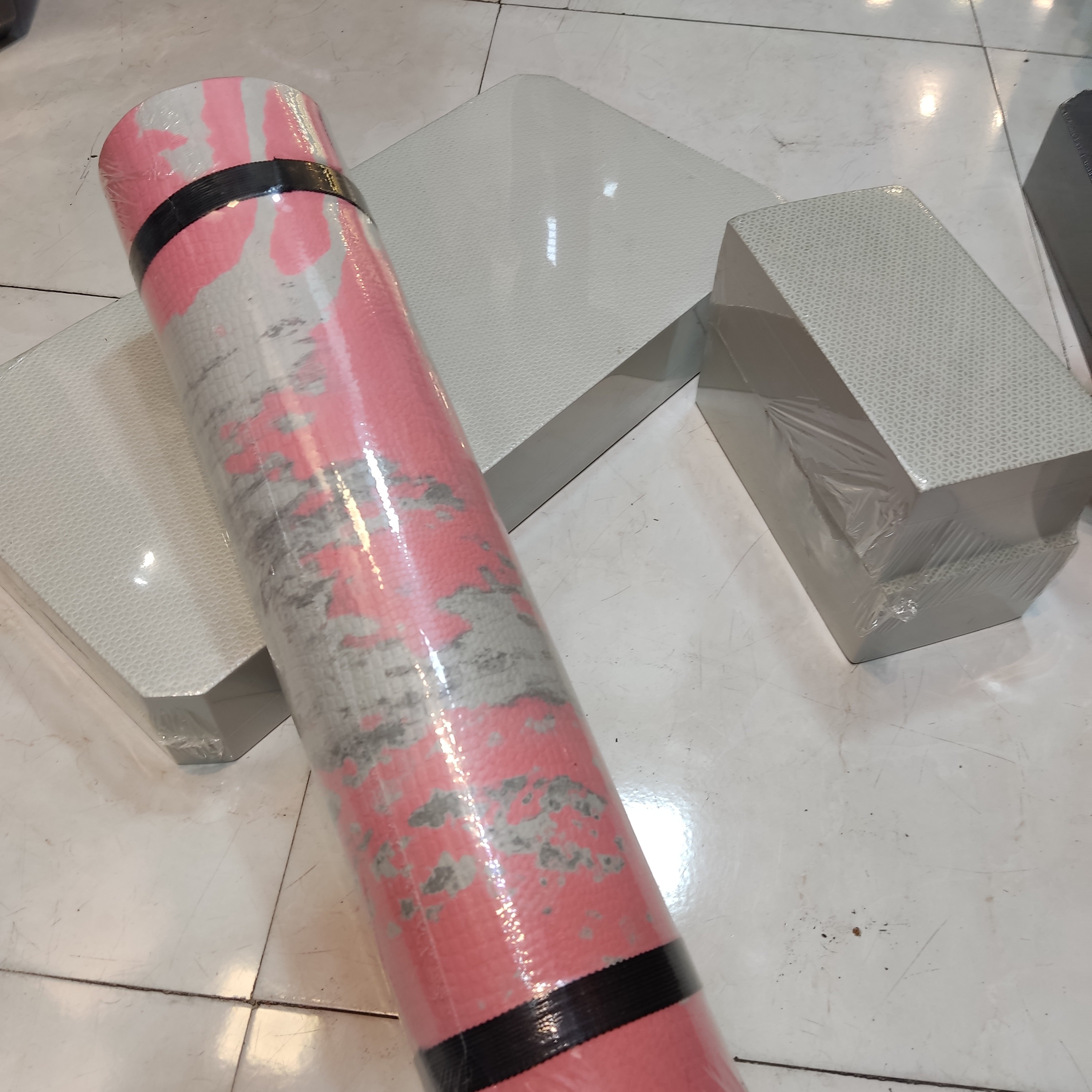 ست استپ مت و اجر یوگا 