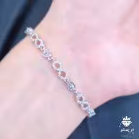 دستبند نقره  میکرو بینهایت  فول نگین
 با عیار   925
آبکاری طلاسفید 
بدون ریزش نگین