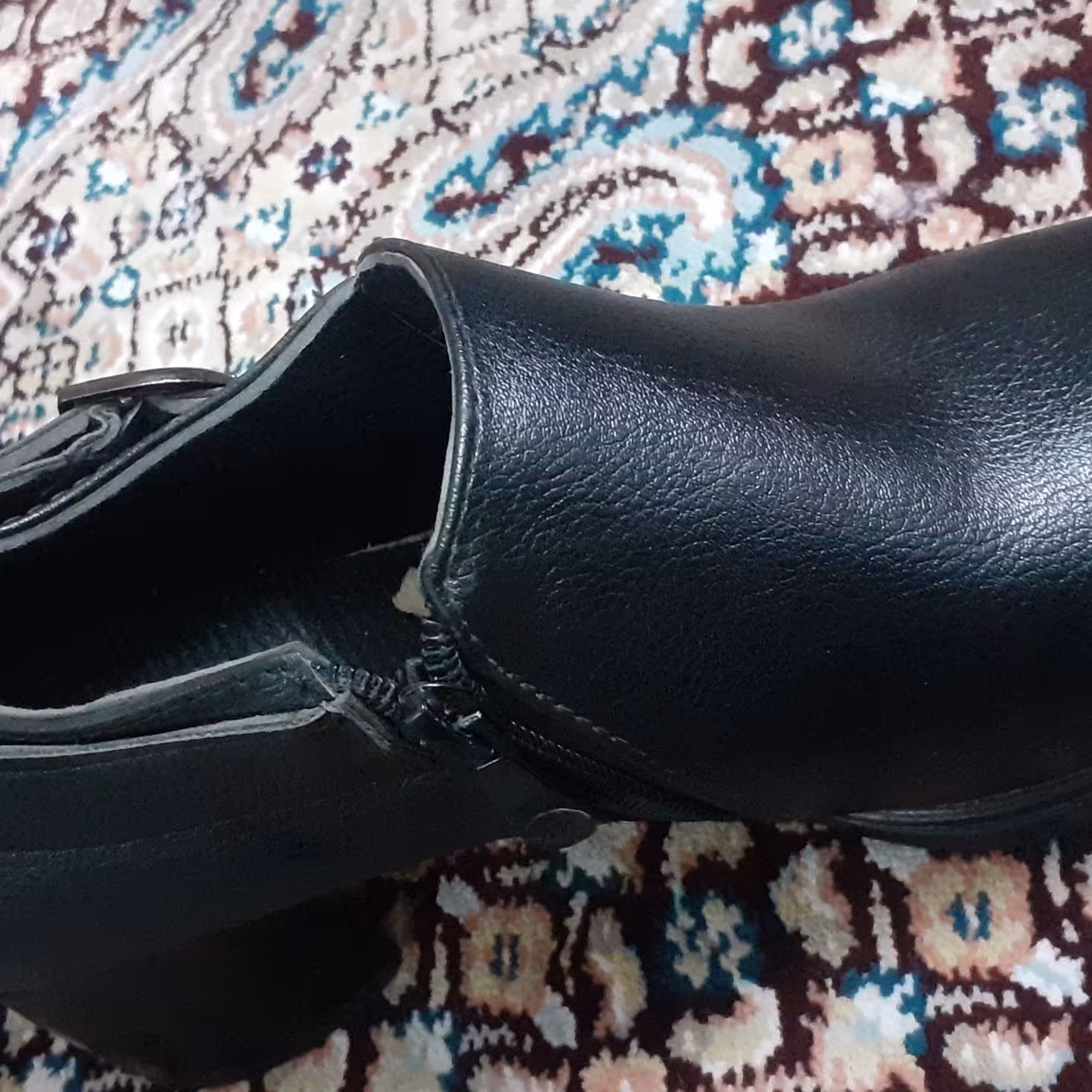 کفش طبی زنانه زیپی بسیار سبک سایز مشکی  در سایزهای 37 و 39و40