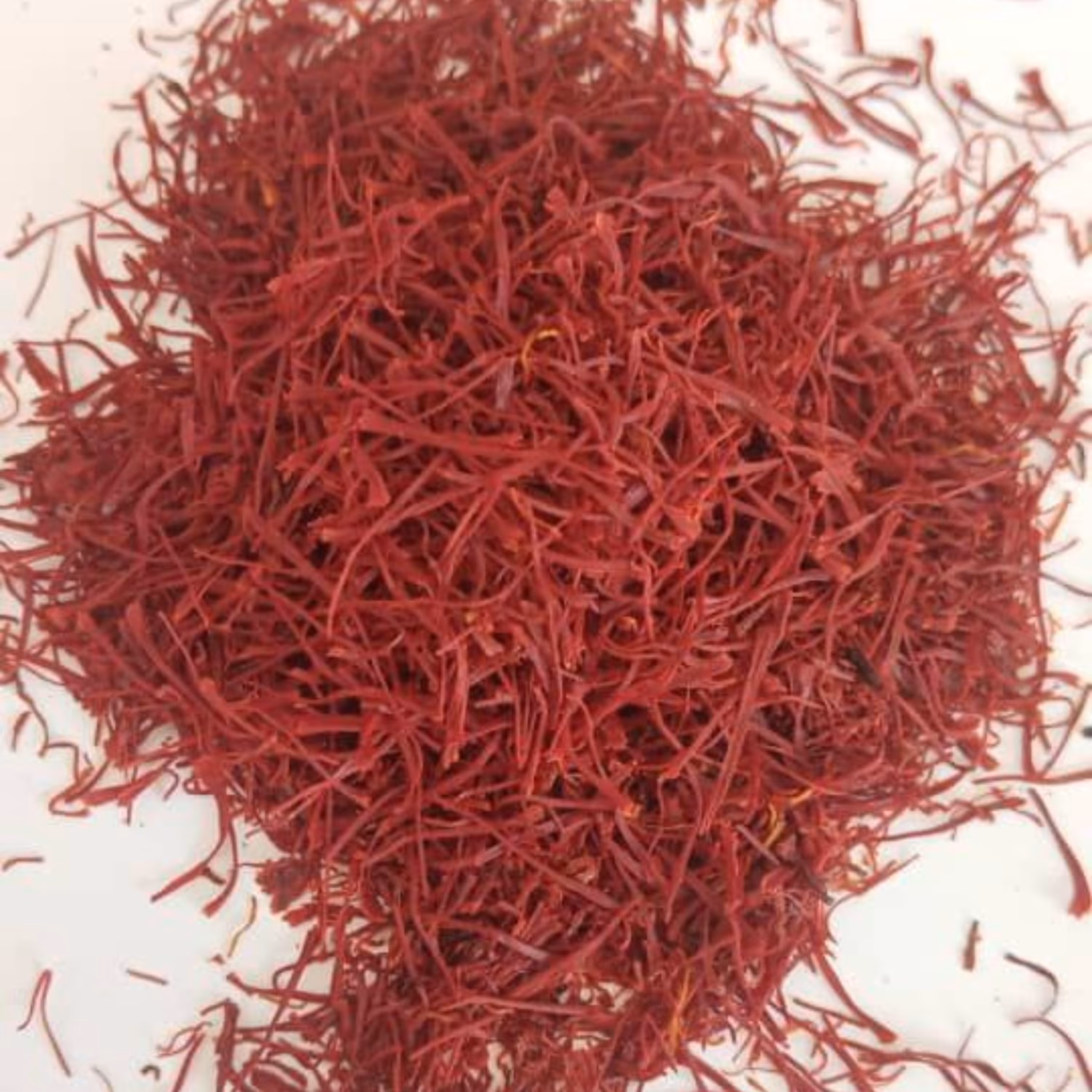 زعفران نگین اصل گناباد 2 گرمی(کیفیت تظمینی رنگ و عطر)