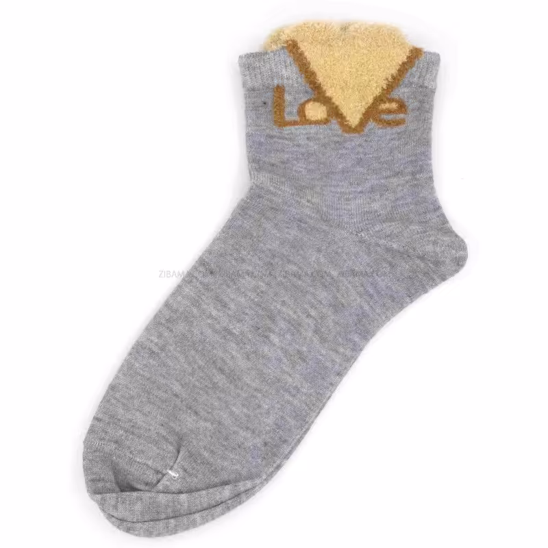 جوراب نیم ساق گلدوزی طرح Love