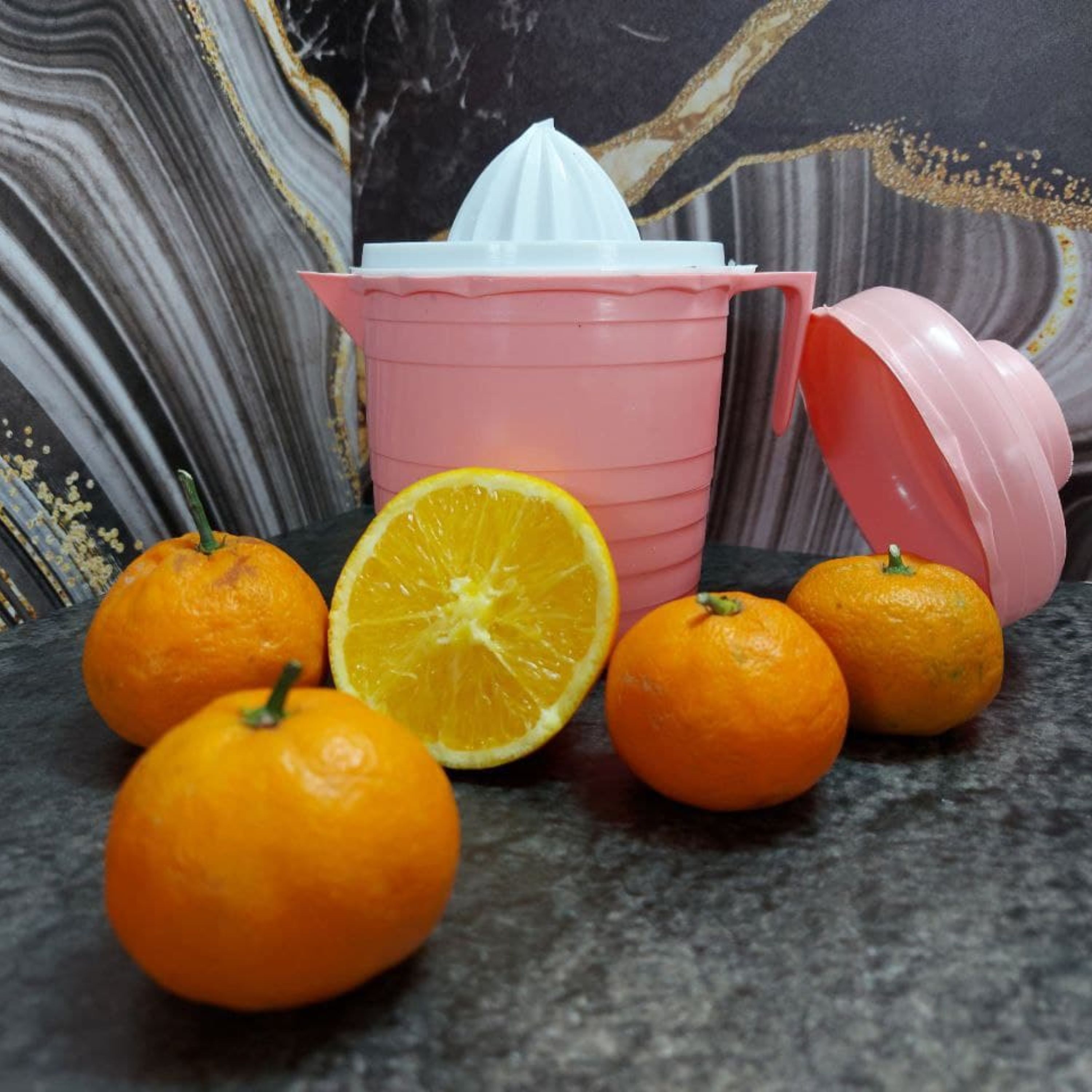 آبمیوه گیری نارنج دارای درب و دسته